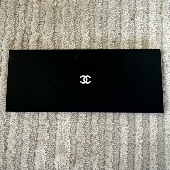 Authentic Chanel Booklet & Certification Card clean - Picture 6 of 14